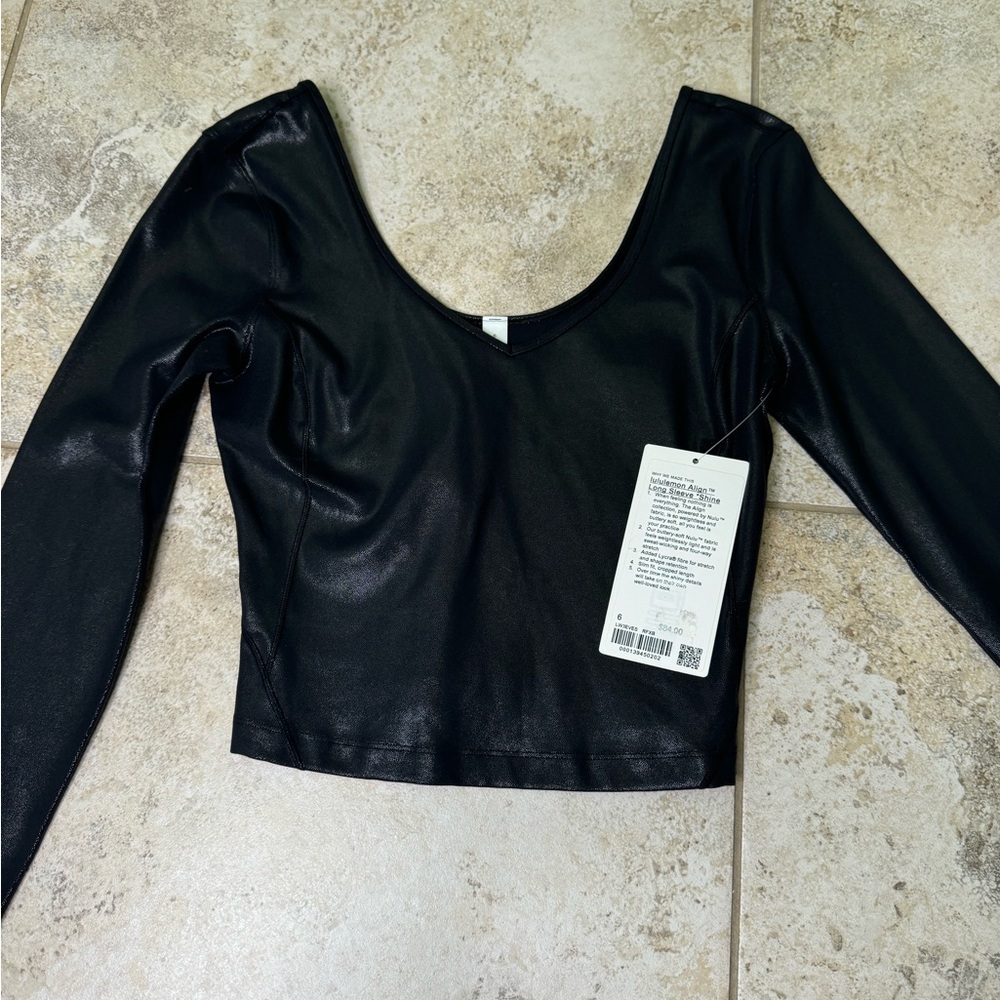 Lululemon top